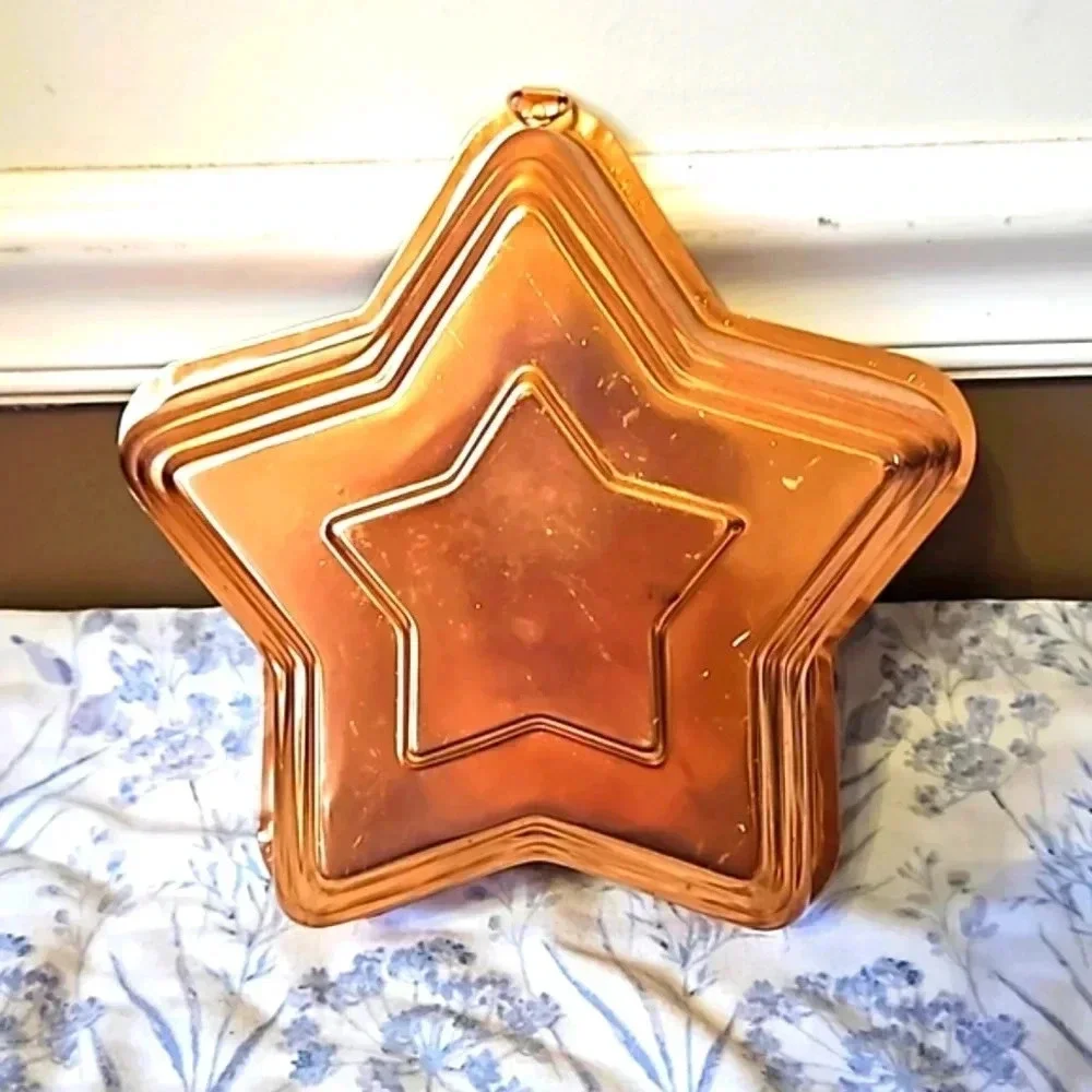 STAR MOLD - Picture 1 of 10